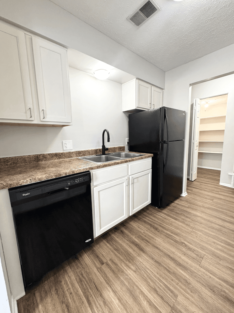 Omaha Apartment: 11706 Arbor Street