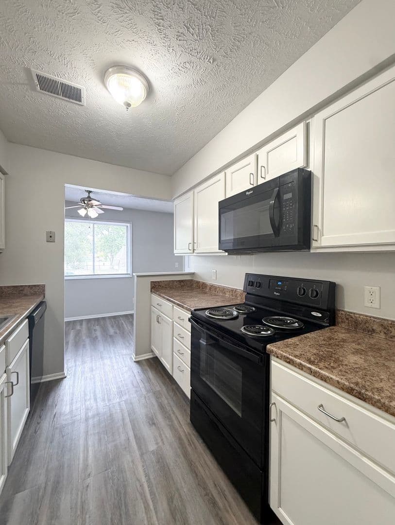 Omaha Apartment: 11706 Arbor Street