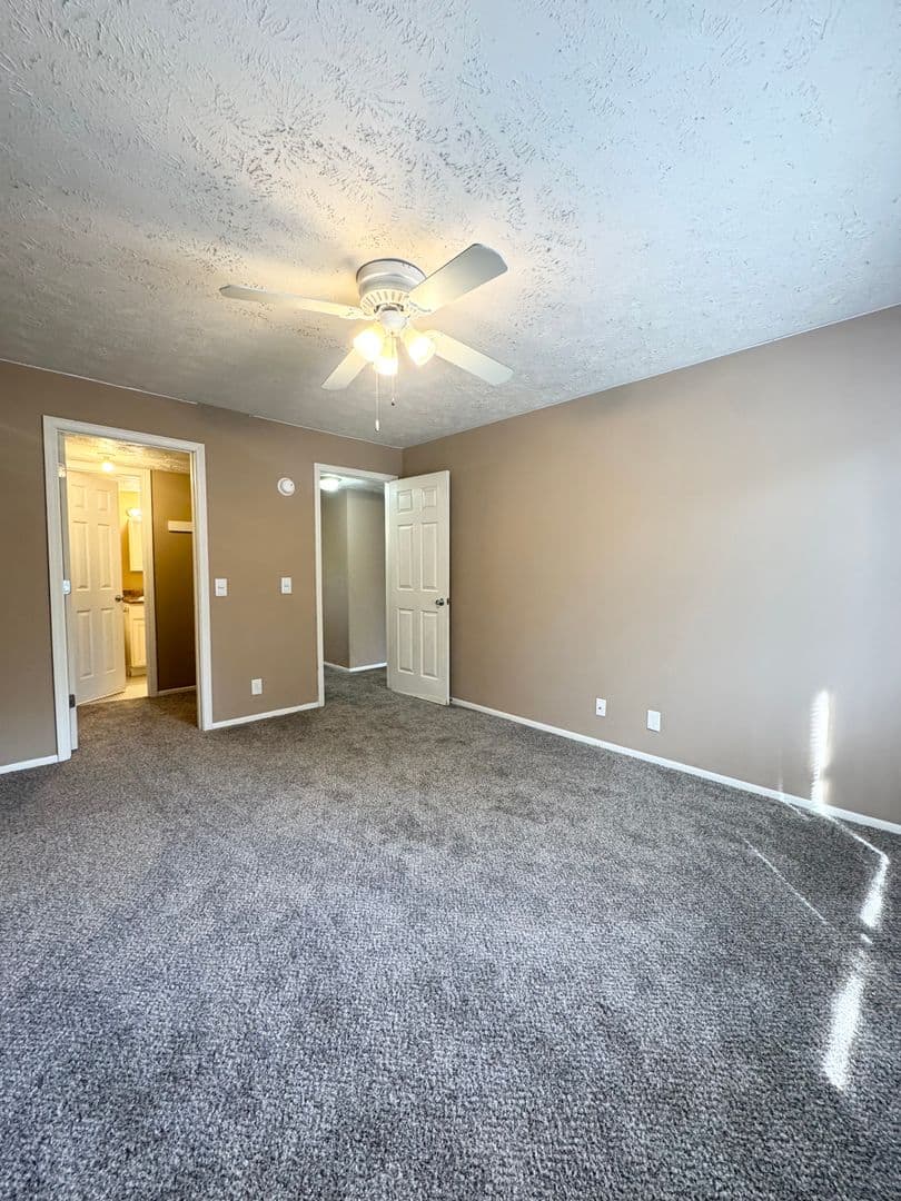 Omaha Apartment: 11706 Arbor Street
