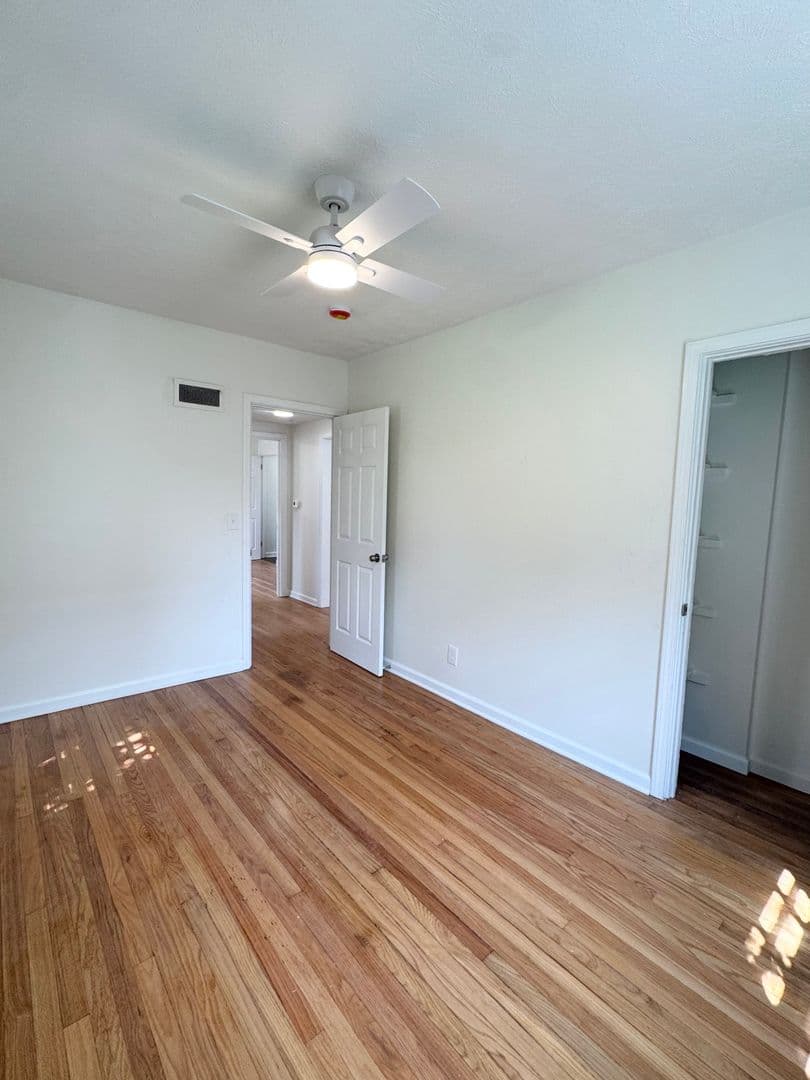 Omaha House: 2034 N 49th ST