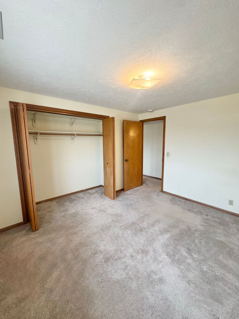 Omaha Apartment: 2675 N 93rd Street