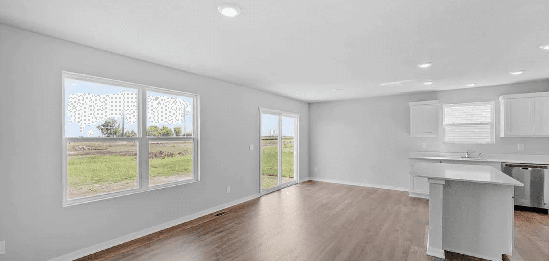 Omaha House: 7728 N 95th Ave