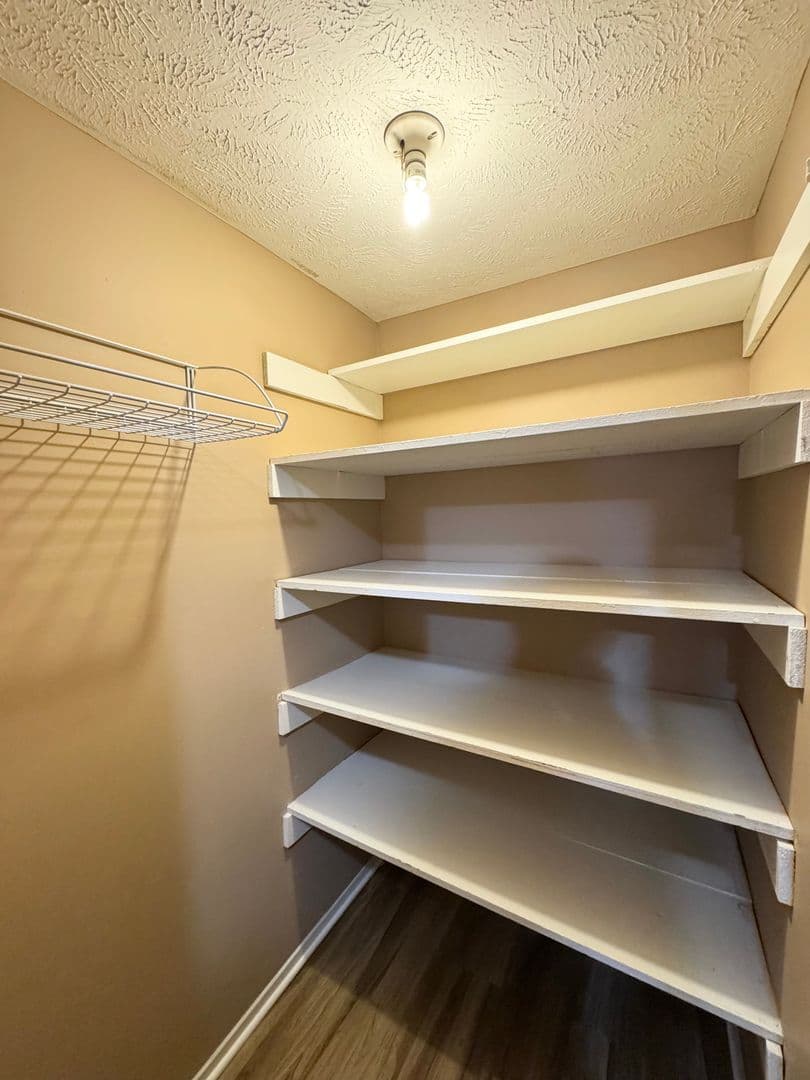Omaha Apartment: 11706 Arbor Street