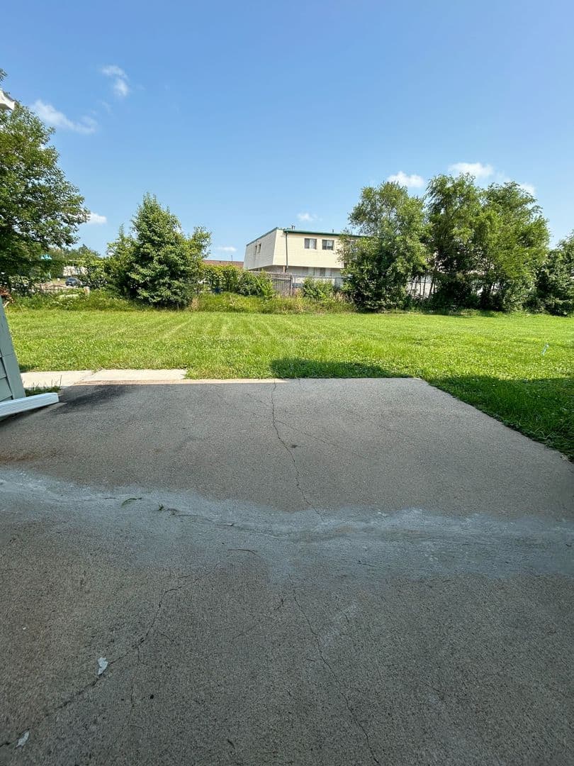 Omaha House: 6607 N 65th Street