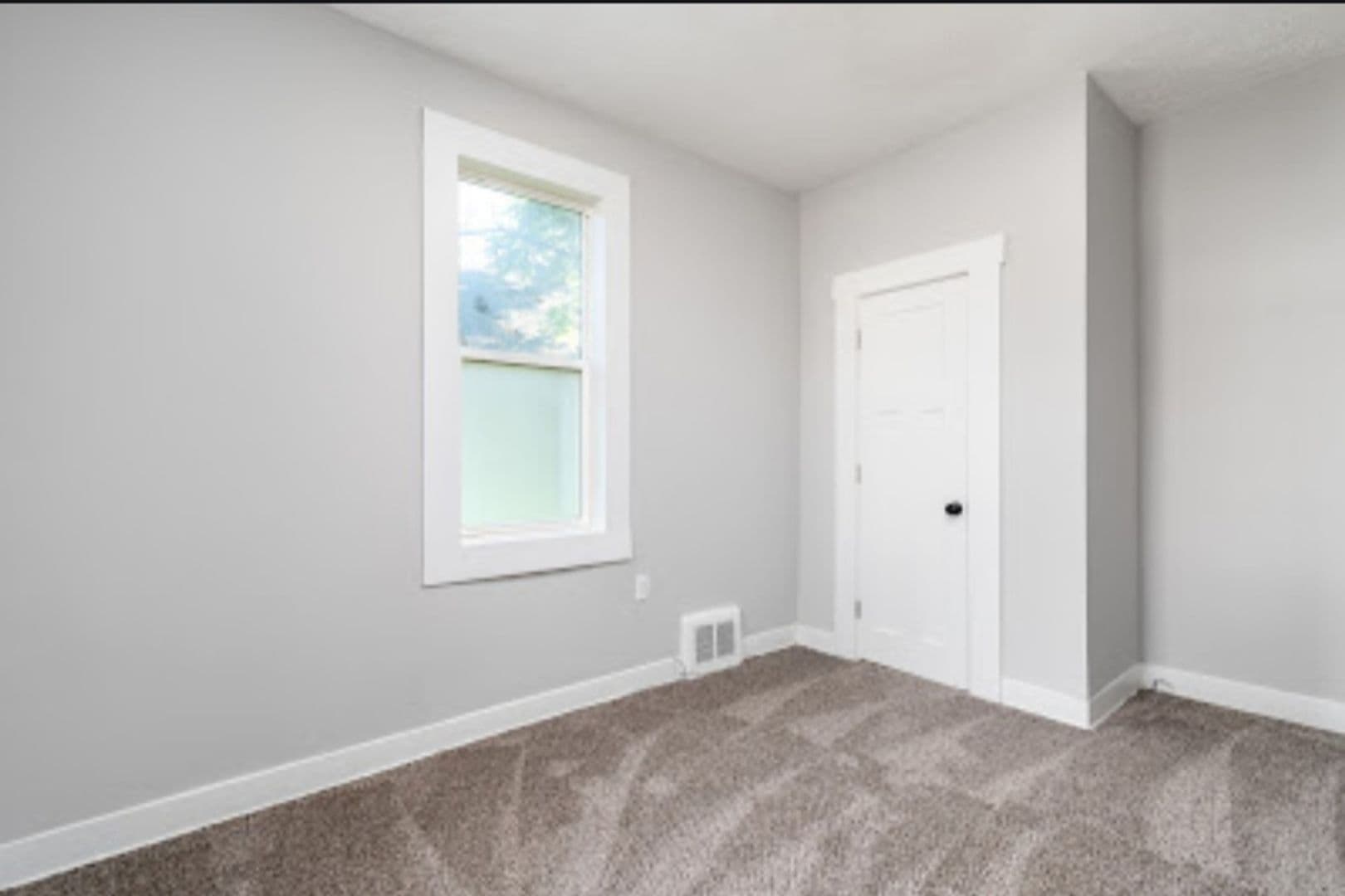 Omaha House: 5411 N 24th Street