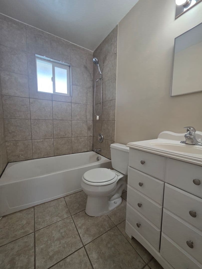 Omaha Apartment: 616 N 46th Street