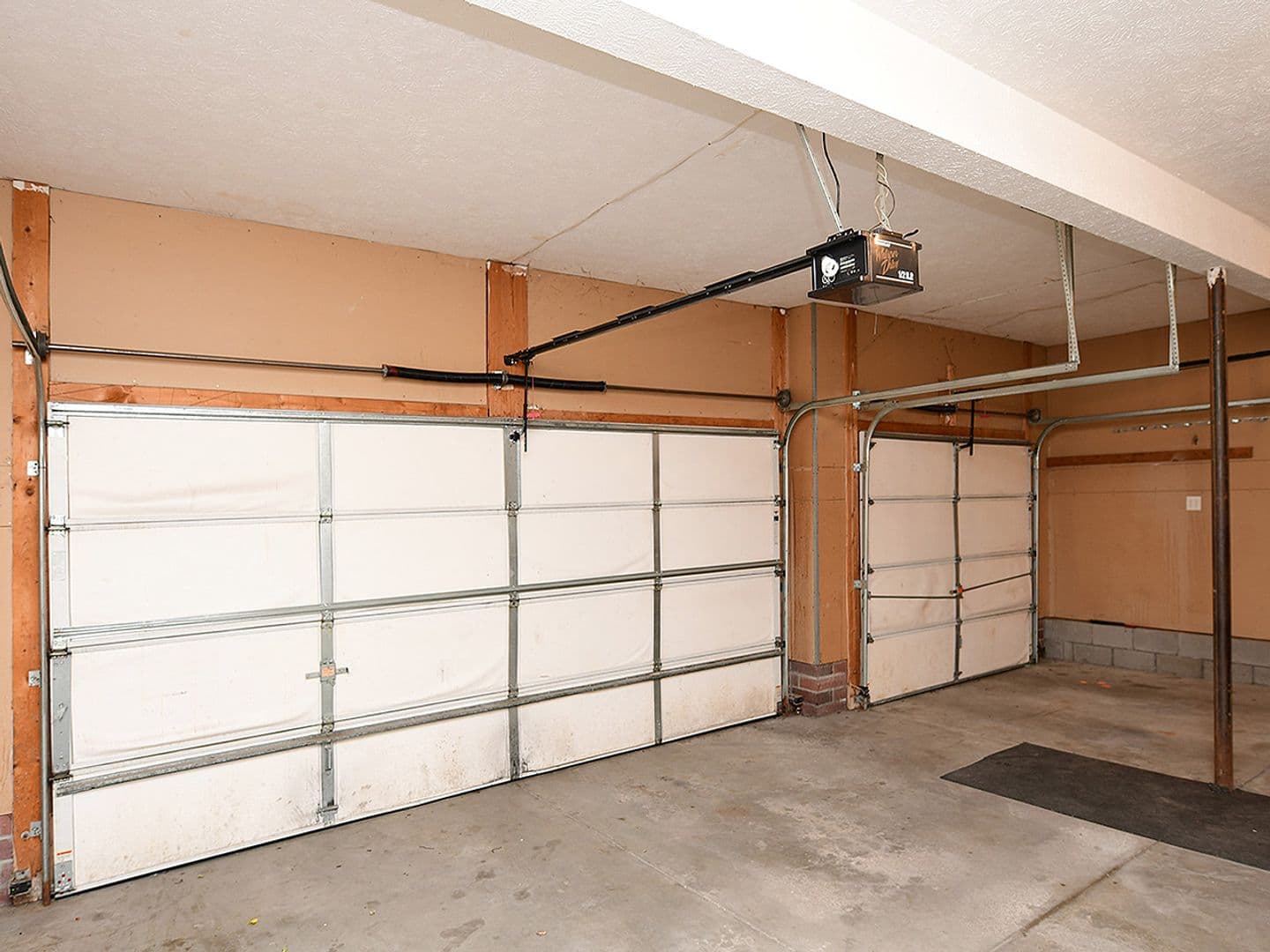 Omaha House: 4413 S 176th Ave
