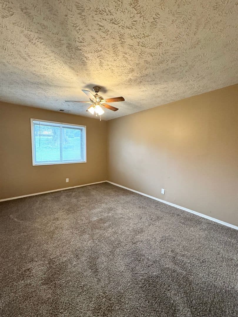 Omaha Apartment: 11706 Arbor Street