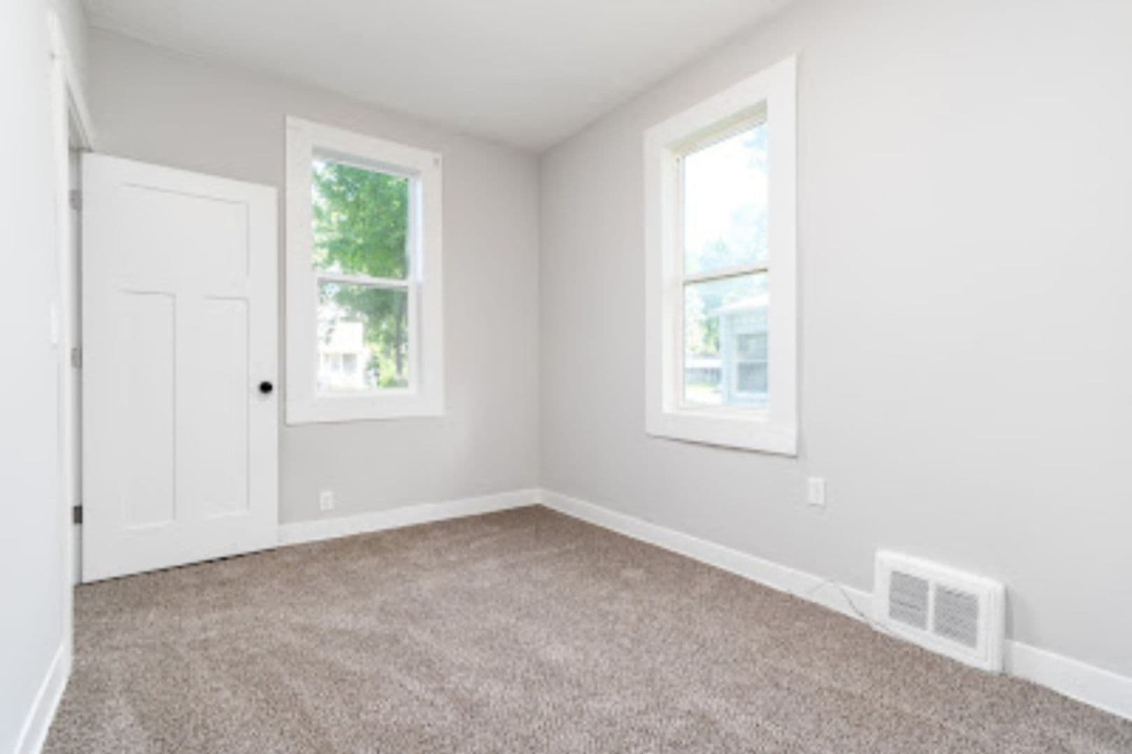 Omaha House: 5411 N 24th Street