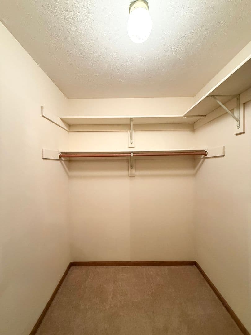 Omaha Apartment: 2715 N 93rd Street