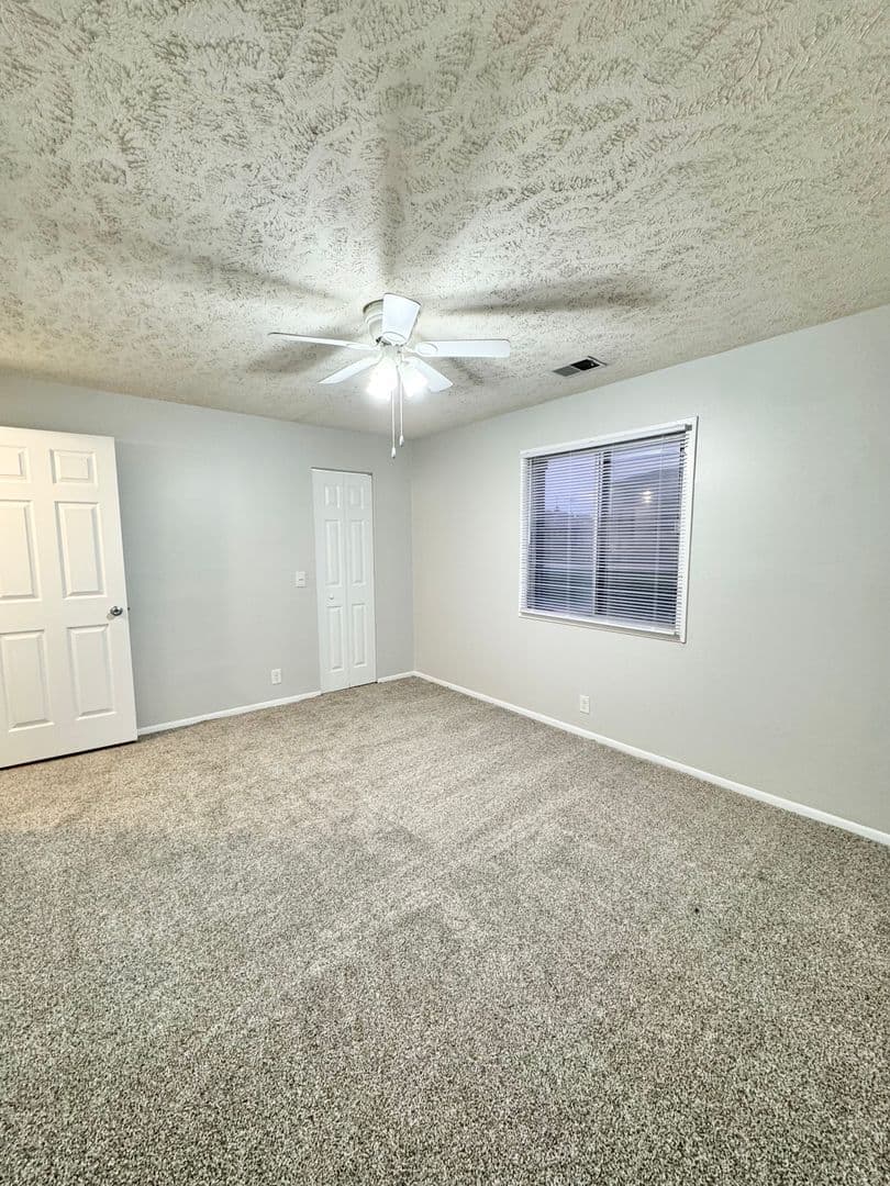 Omaha Apartment: 11706 Arbor Street