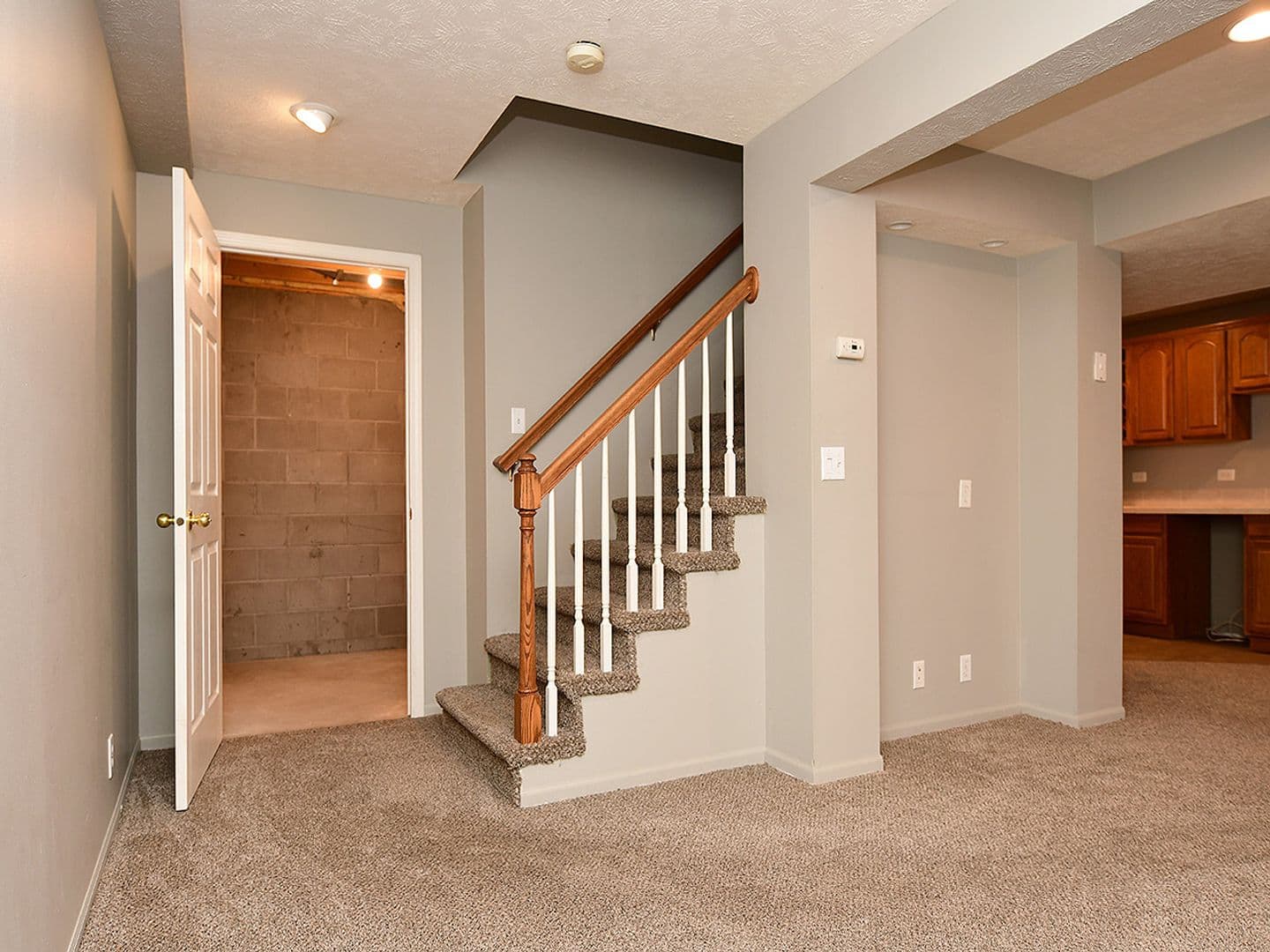 Omaha House: 4413 S 176th Ave