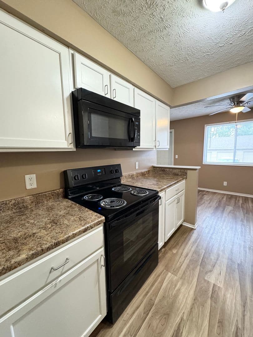 Omaha Apartment: 11706 Arbor Street