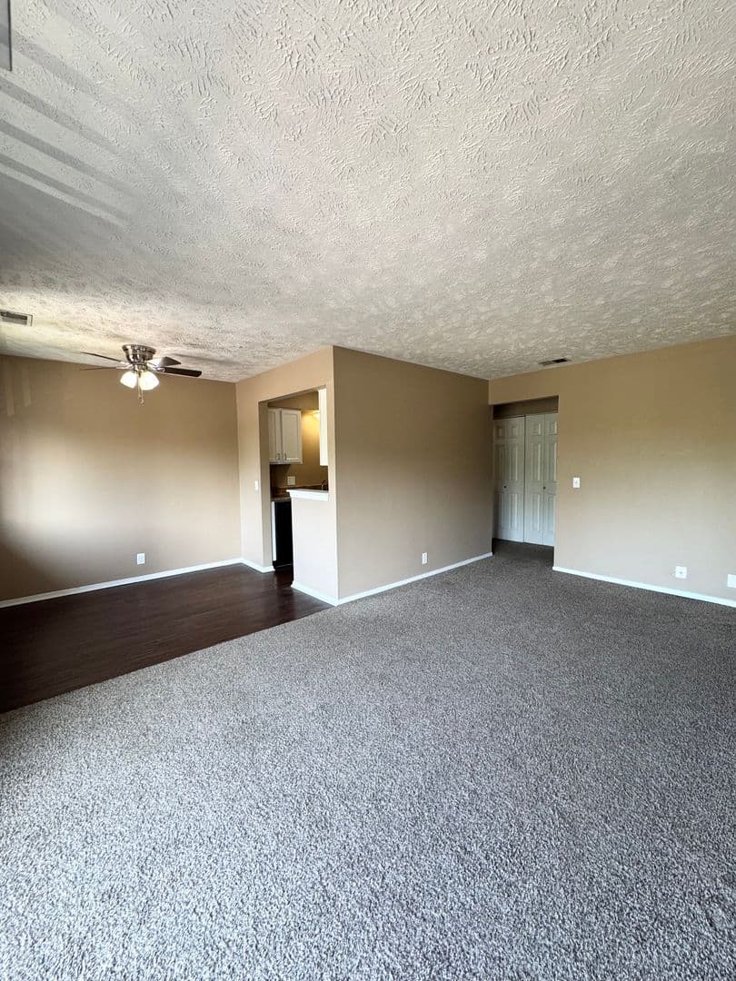 Omaha Apartment: 11706 Arbor Street