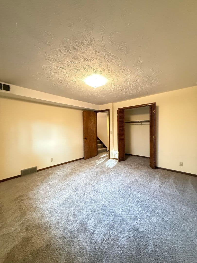 Omaha House: 2608 N 93rd St