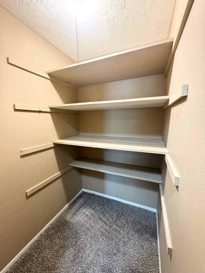 Omaha Apartment: 11706 Arbor Street