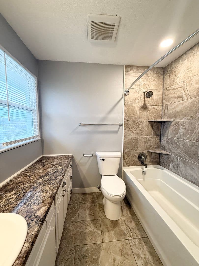 Omaha House: 6605 North 65th Street