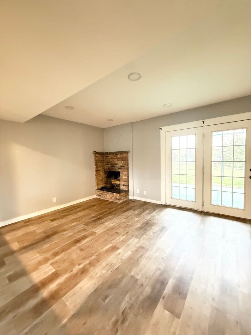 Omaha House: 6605 North 65th Street