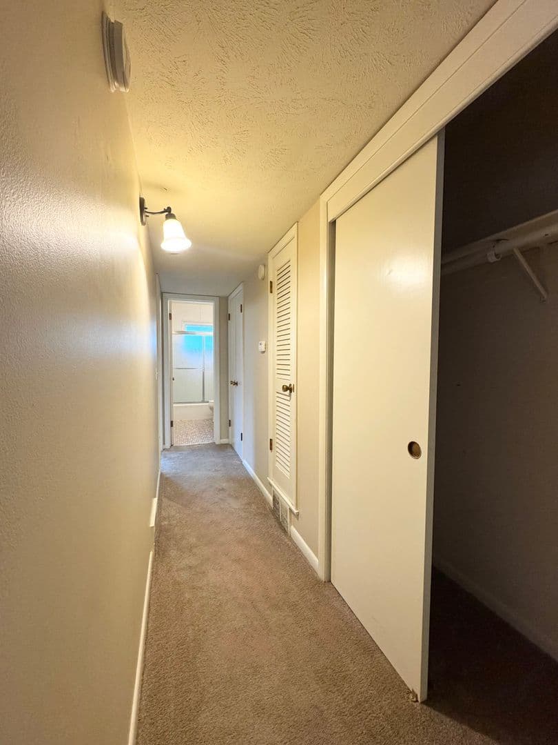 Omaha Apartment: 4802 Underwood Ave