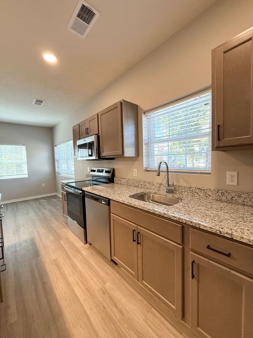 Omaha Apartment: 3513 Howard Street