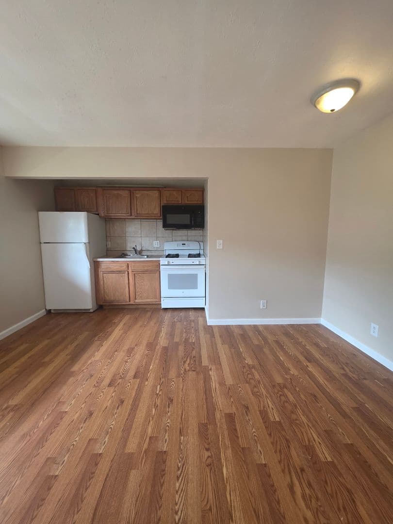 Omaha Apartment: 616 N 46th Street