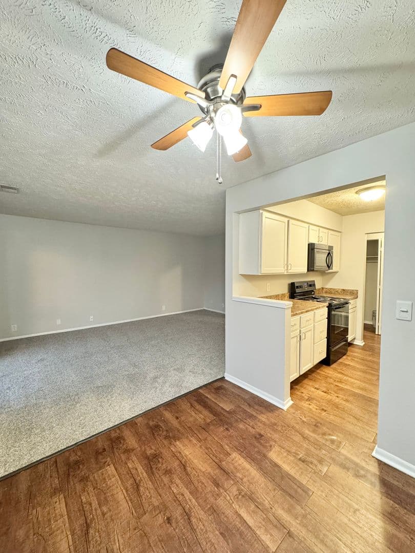 Omaha Apartment: 11706 Arbor Street