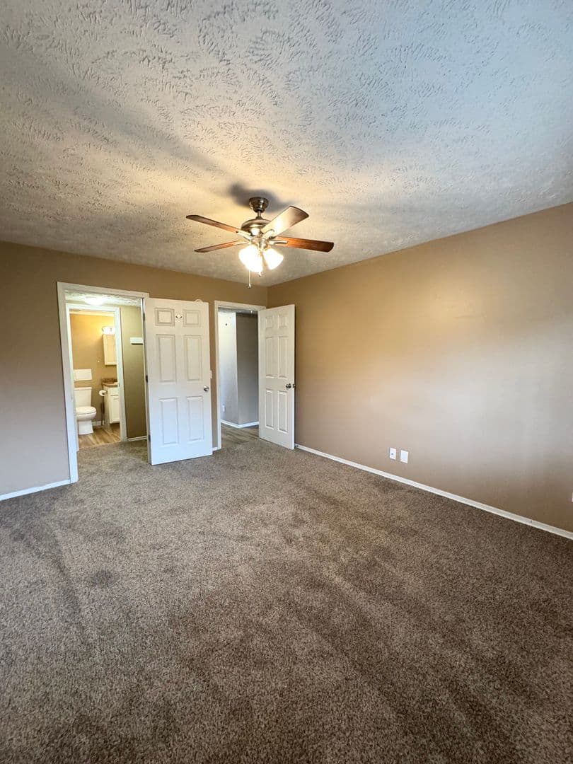 Omaha Apartment: 11706 Arbor Street