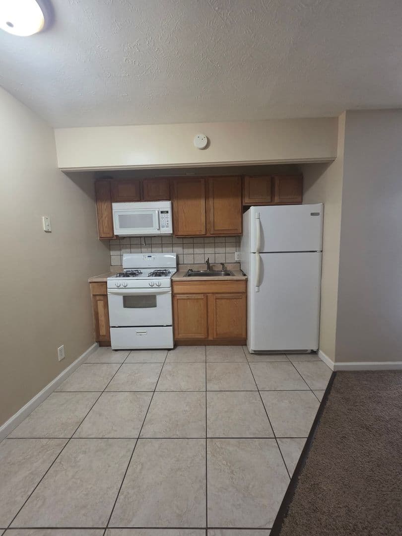 Omaha Apartment: 612 N 46th Street