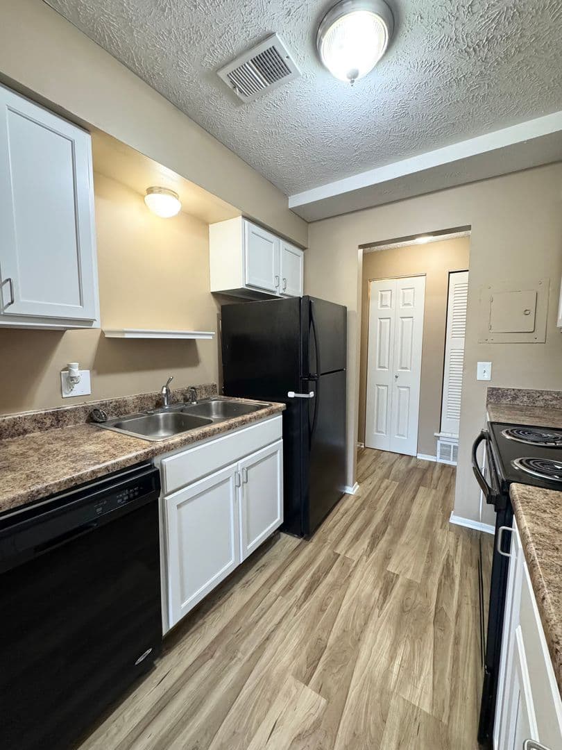 Omaha Apartment: 11706 Arbor Street
