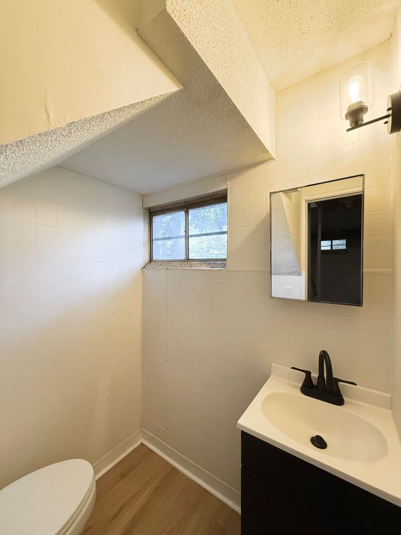Omaha House: 4714 Huntington Avenue