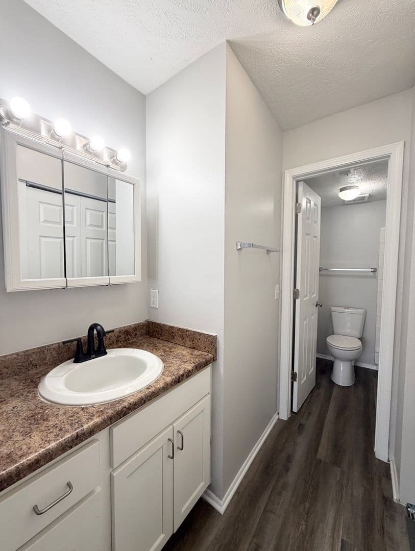 Omaha Apartment: 11706 Arbor Street