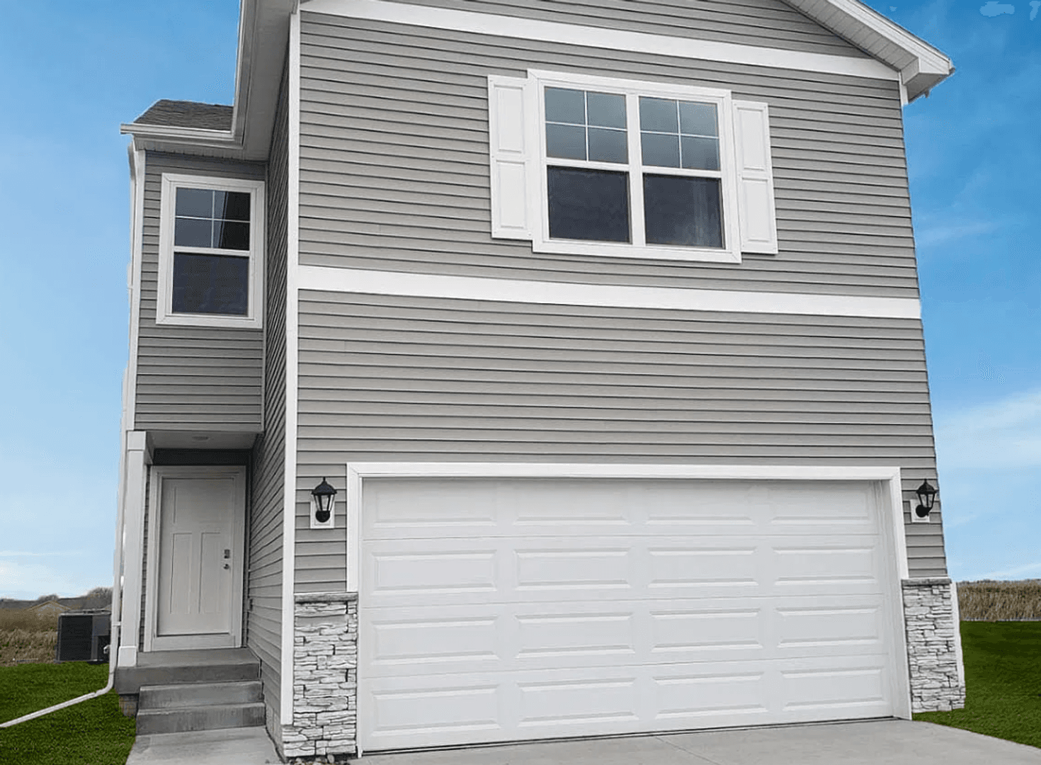 Omaha House: 7728 N 95th Ave