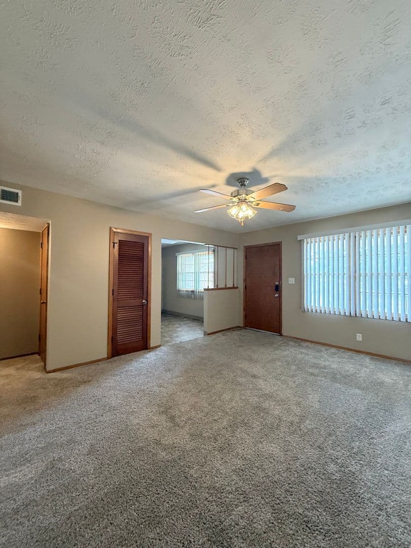 Bellevue Apartment: 3008 Washington Street