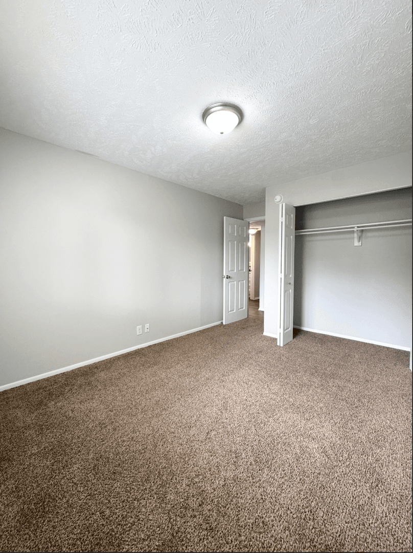 Omaha Apartment: 11706 Arbor Street