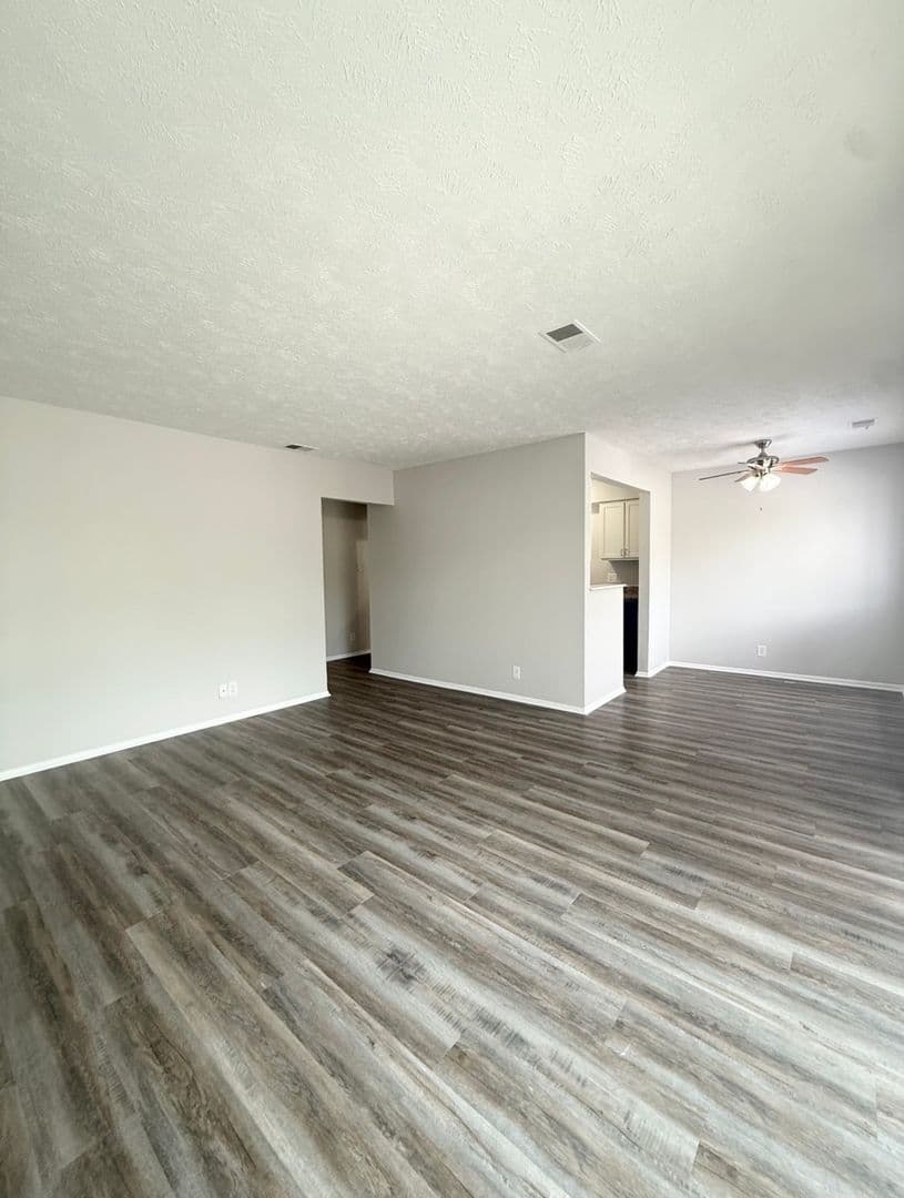 Omaha Apartment: 11706 Arbor Street