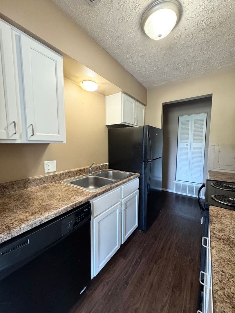 Omaha Apartment: 11706 Arbor Street