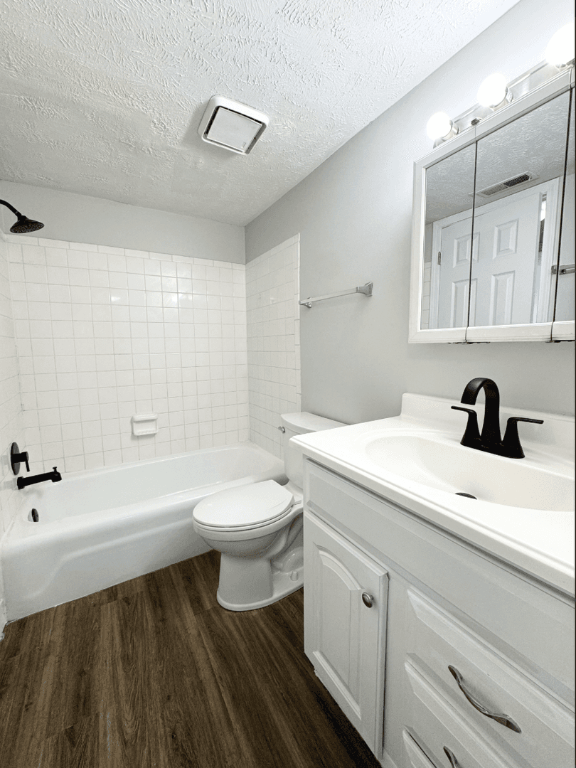 Omaha Apartment: 11706 Arbor Street