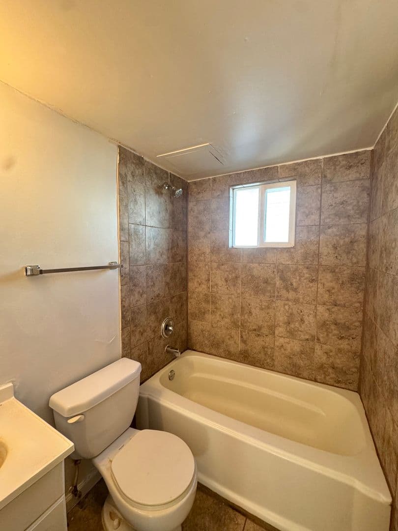 Omaha Apartment: 616 N 46th Street