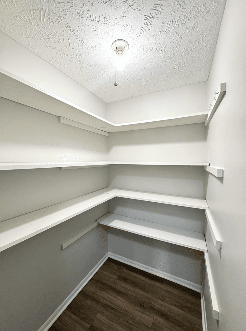 Omaha Apartment: 11706 Arbor Street
