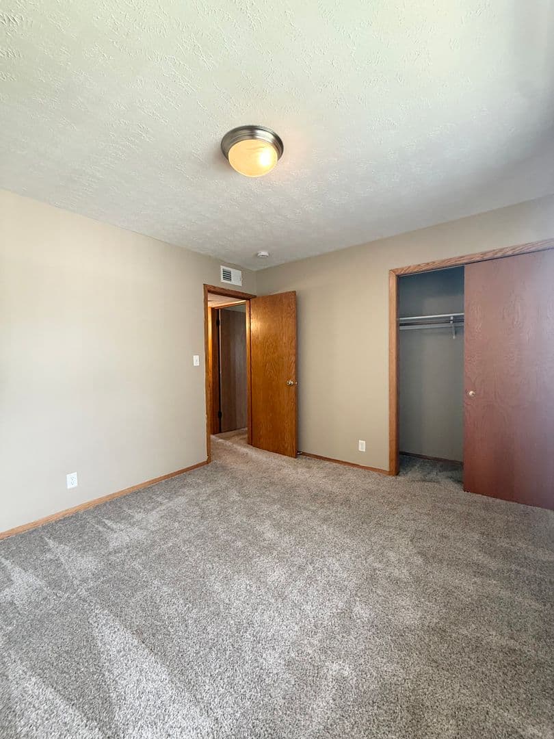 Bellevue Apartment: 3008 Washington Street