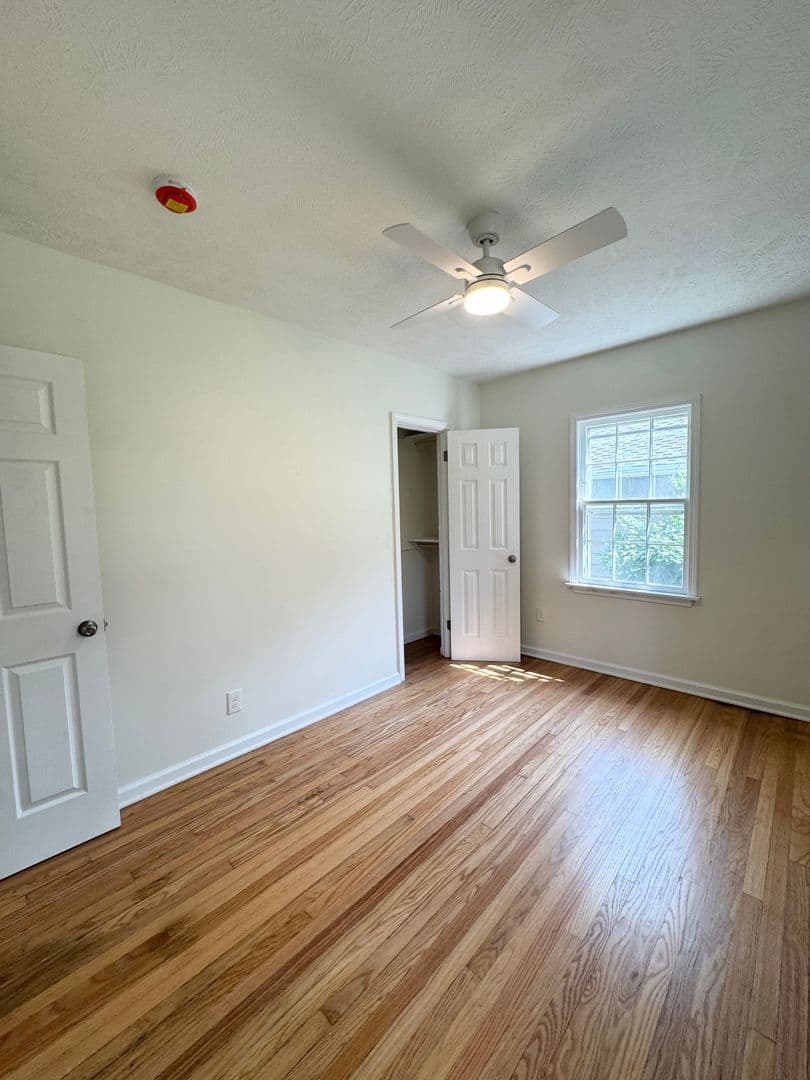 Omaha House: 2034 N 49th ST