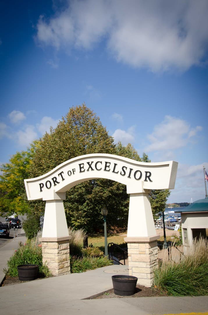 Excelsior Apartment: 246 Morse Ave