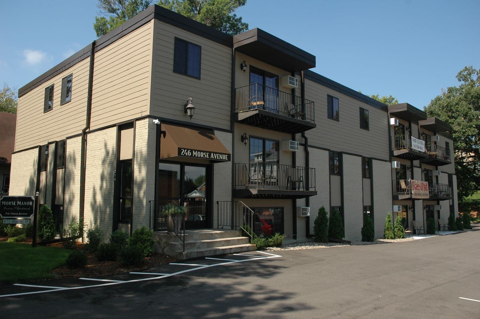 Excelsior Apartment: 246 Morse Ave