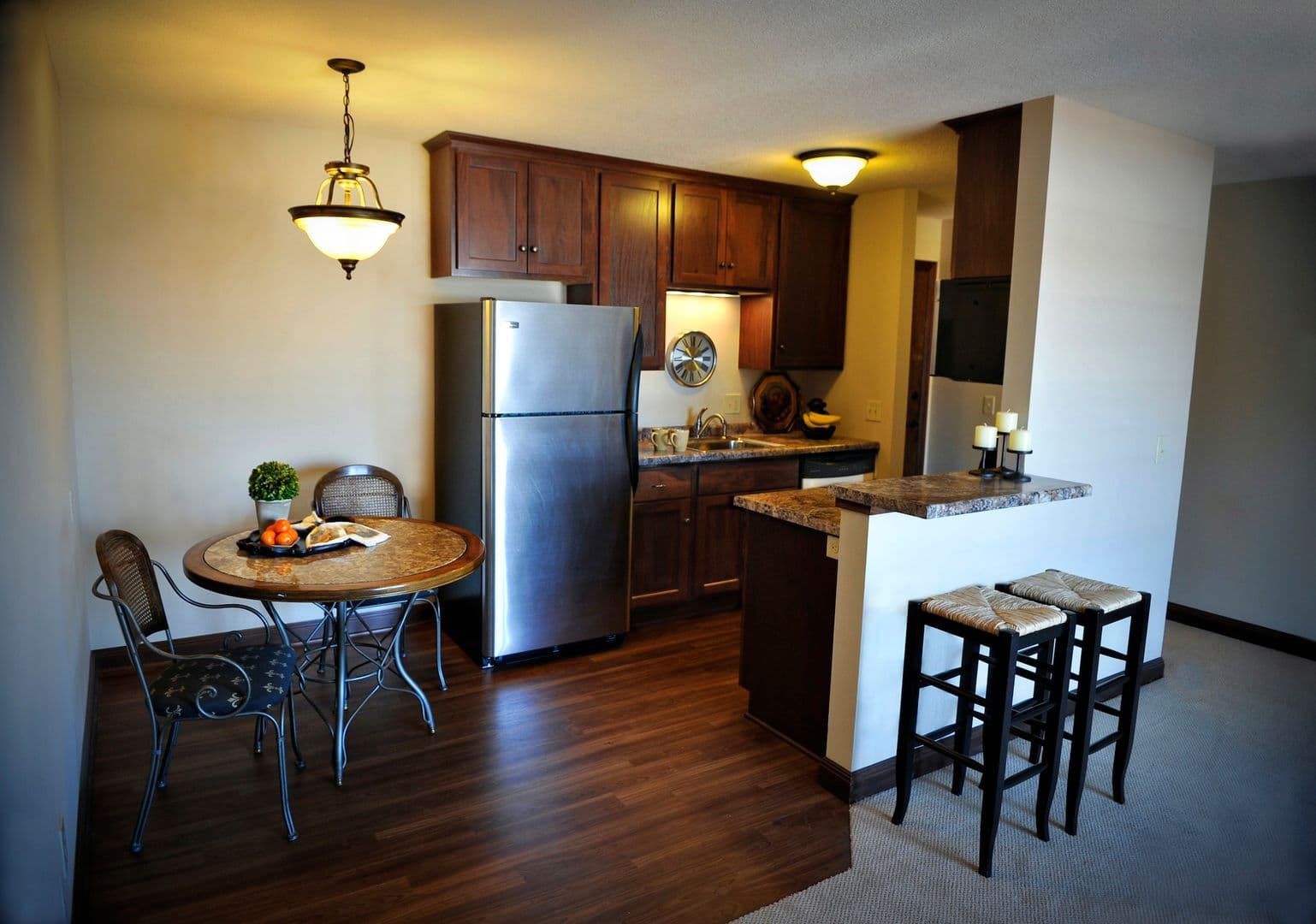 Excelsior Apartment: 246 Morse Ave