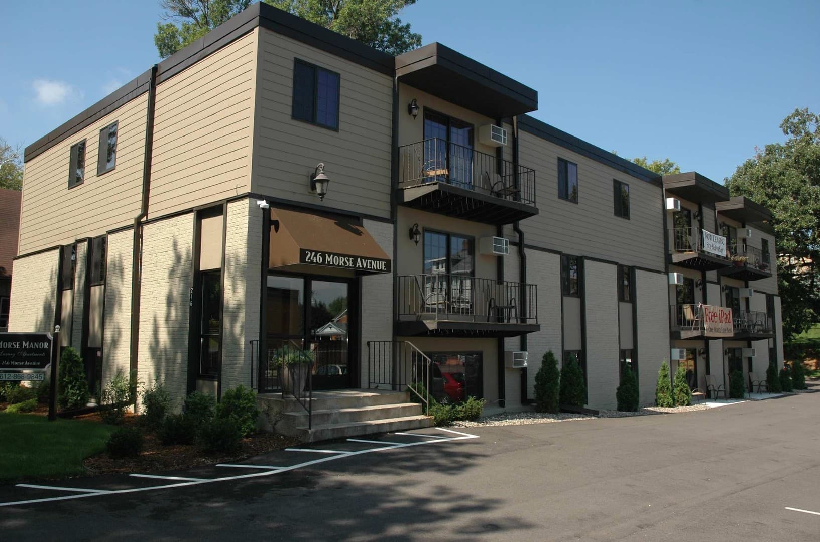 Excelsior Apartment: 246 Morse Ave