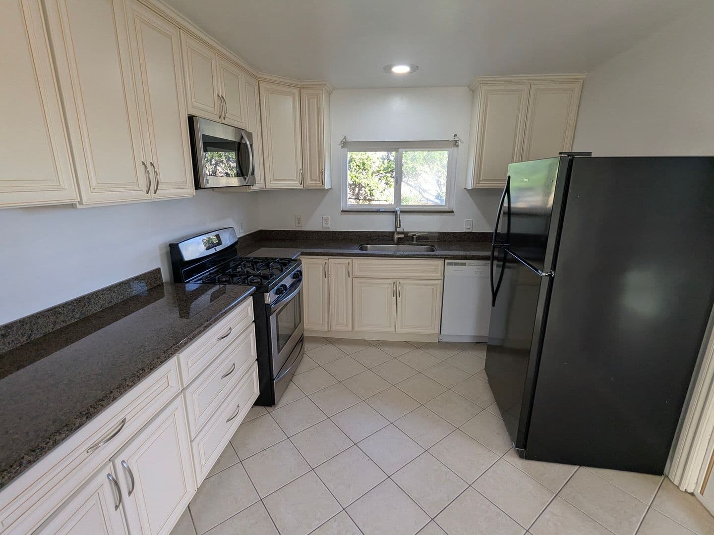 La Mesa Apartment: Horton Dr.