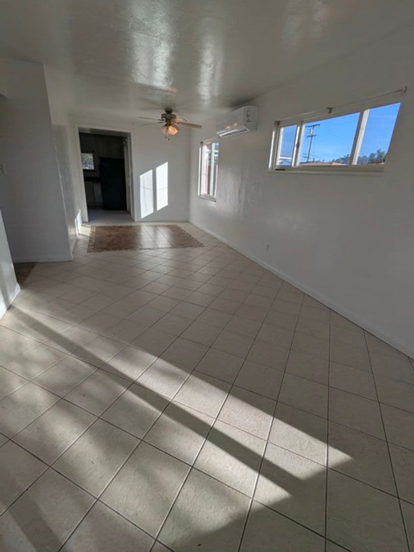La Mesa Apartment: Horton Dr.