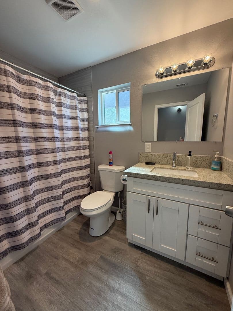 San Diego Apartment: 5276 Imperial Ave.