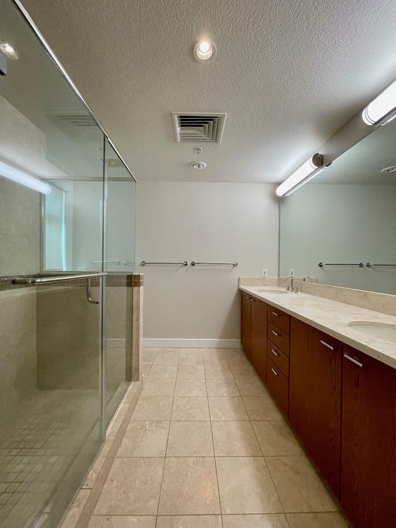 San Diego Condo: 1199 Pacific Hwy #604