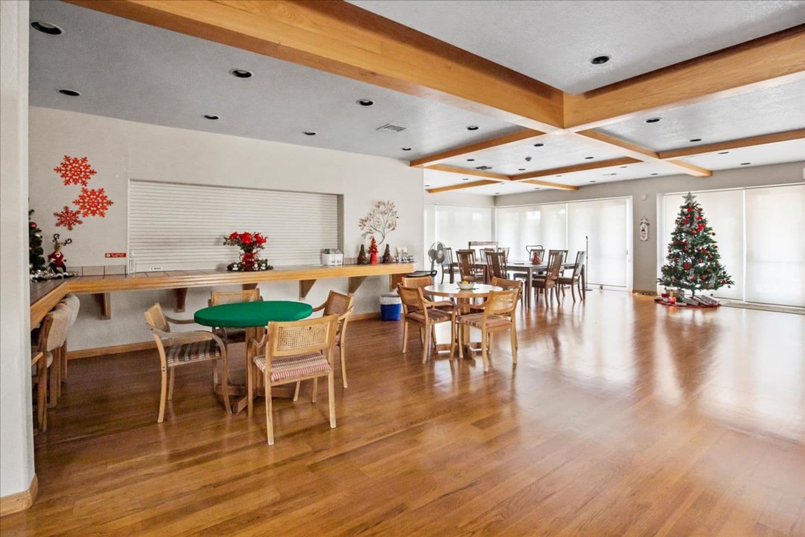 San Diego Condo: 6350 Genesee Avenue  #220
